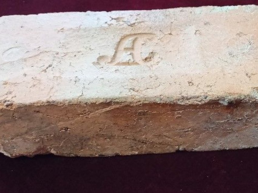 Кирпич тг-канала ​&quotПетровские самоцветы&quot​