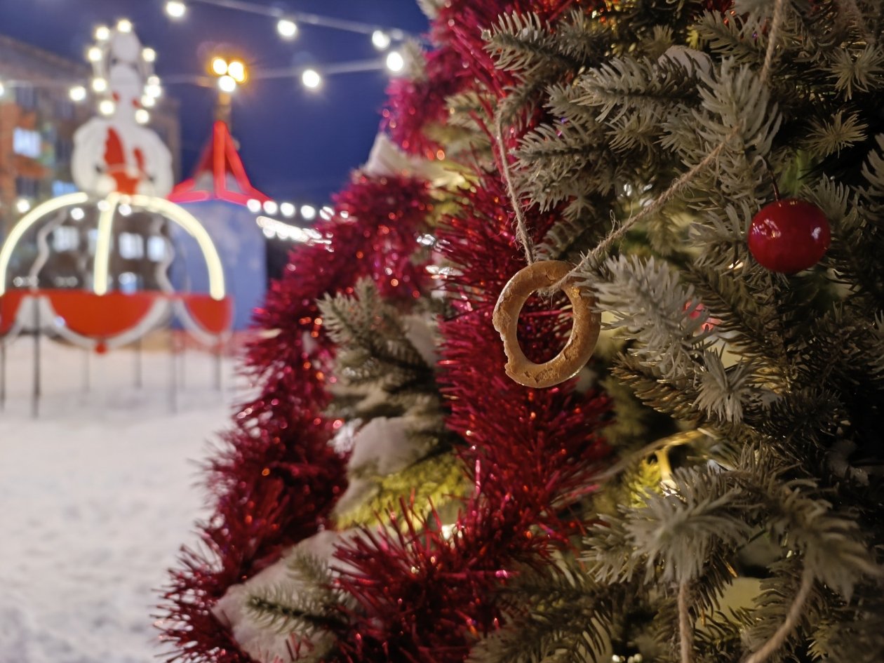 Пострадала елка от местной пекарни Евгения Микушина, ИА UssurMedia