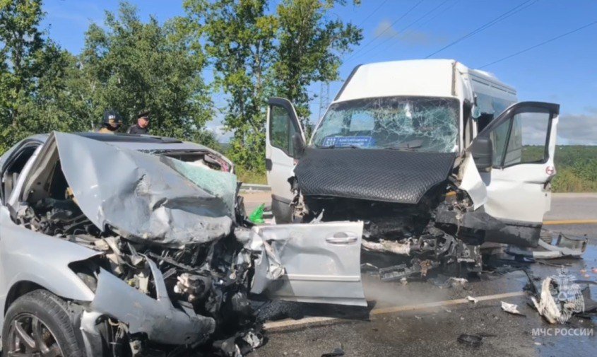 Автобус IVECO попал в серьезную аварию 2 сентября ГУ МЧС России по Амурской области