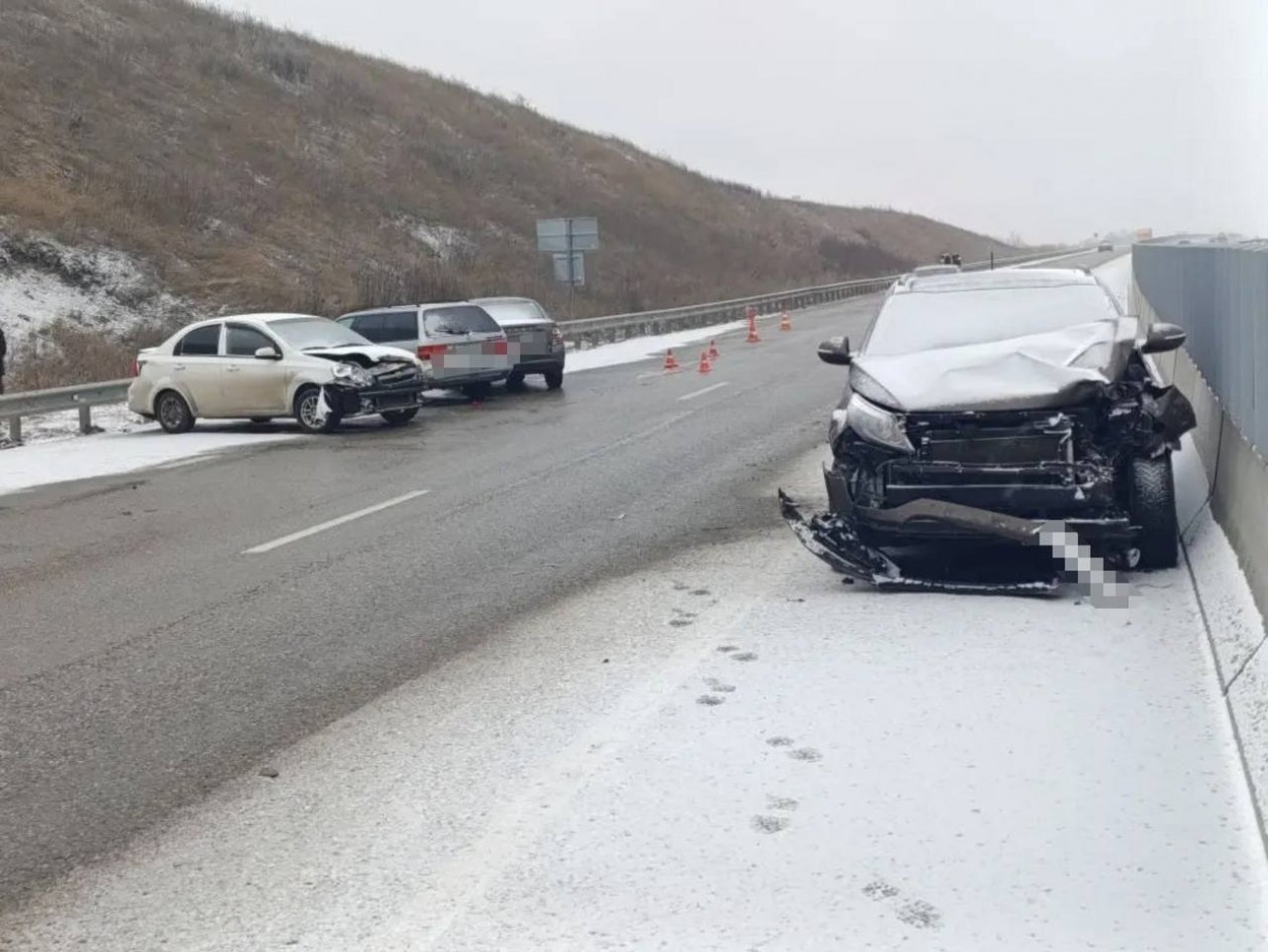 Тройное ДТП с пятью машинами произошло на трассе Ставрополья Госавтоинспекция Ставрополья