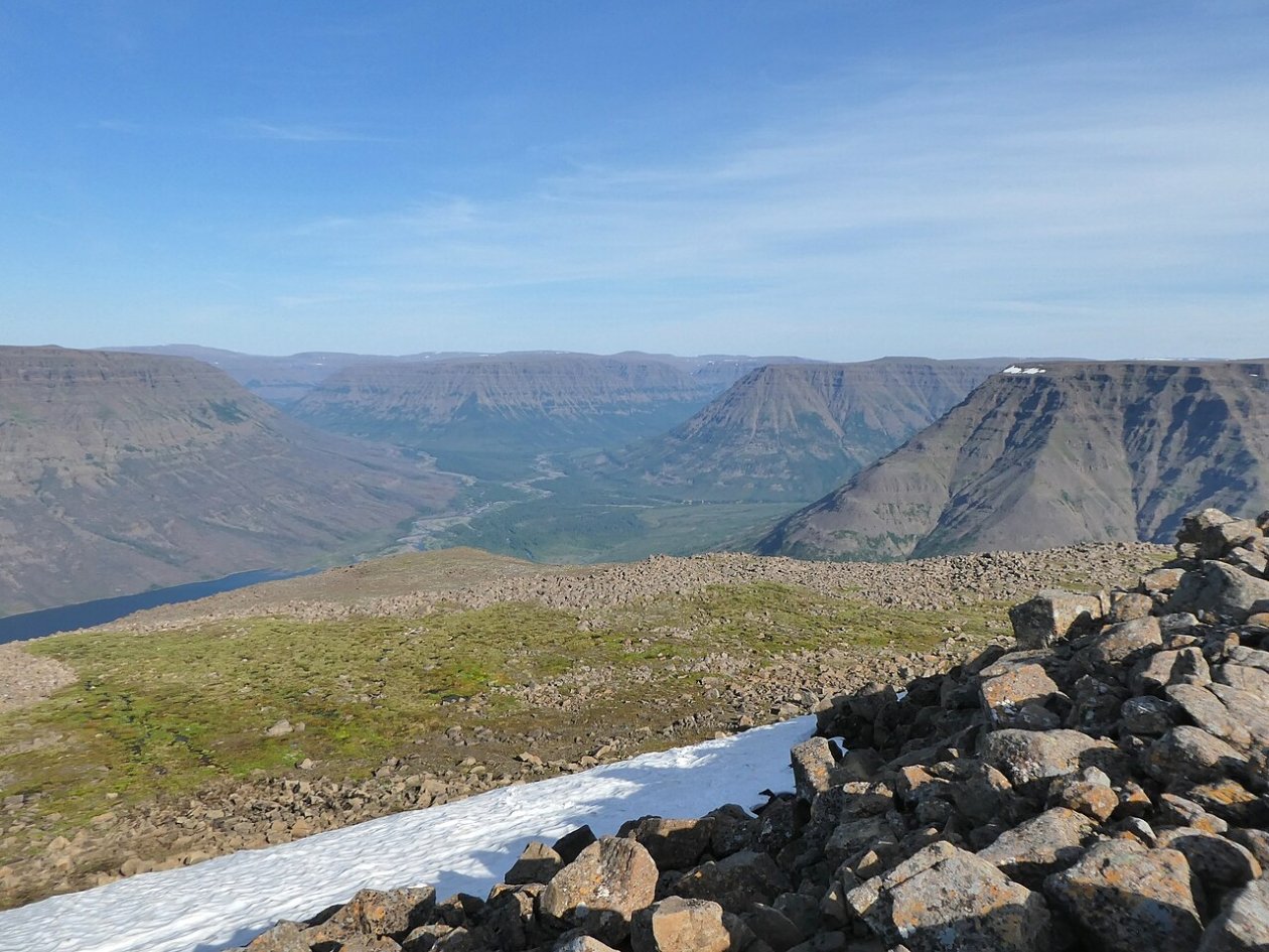 Плато Путорана в районе озера Лама wikipedia.org 	EugeneF