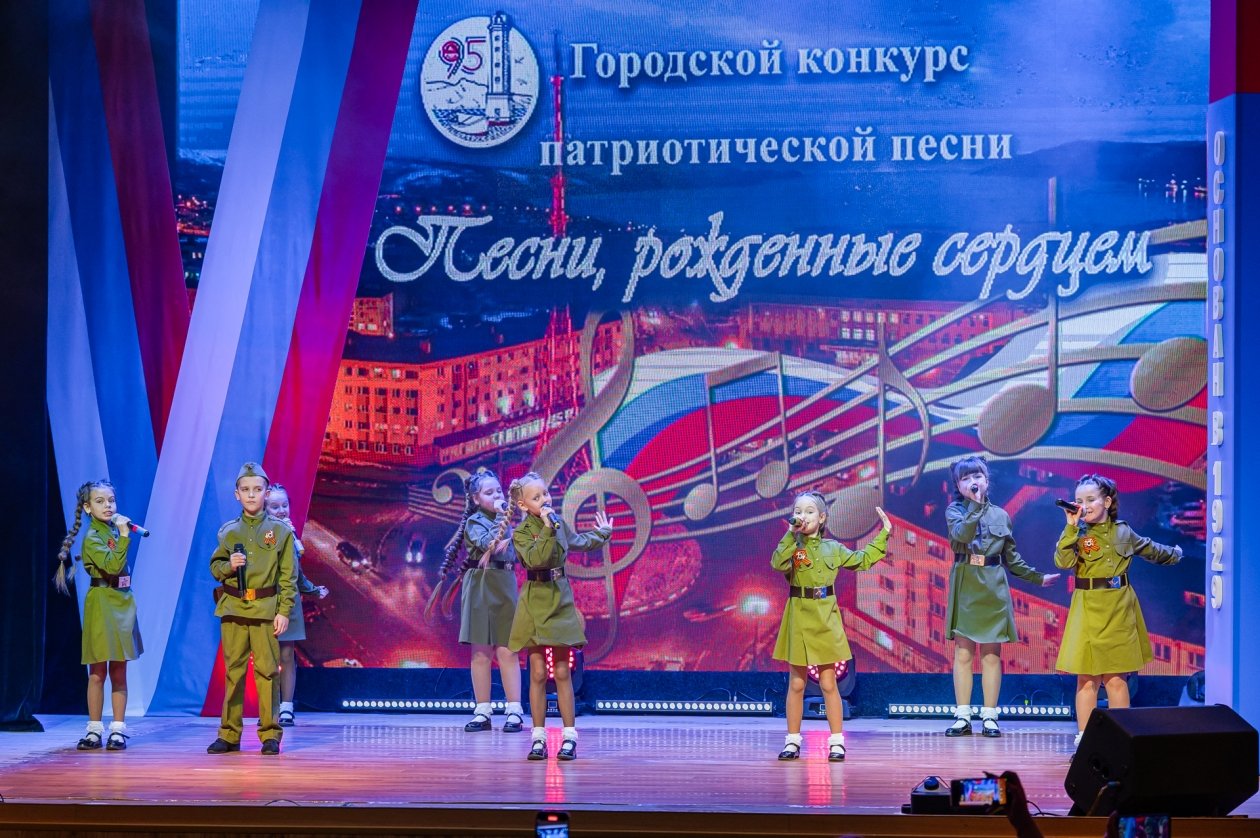 Тематическое фото Мэрия Магадана