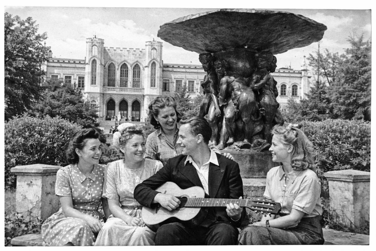 сгенерировано ИИ Qwenlm.ai (18+)