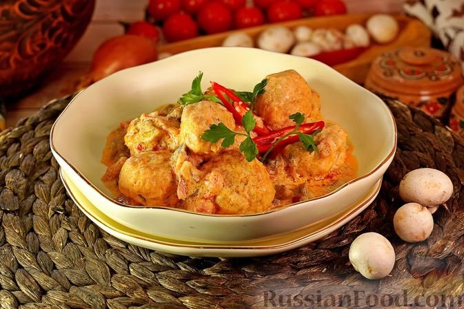 Сочные тефтельки в сметанно-грибном соусе - нежно, мягко и по-домашнему russianfood.com