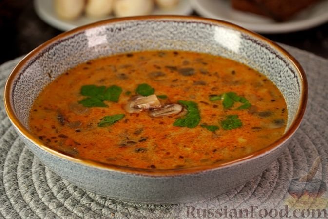 Тёплый, густой, ароматный: готовим сливочный грибной суп - классика в новой подаче russianfood.com