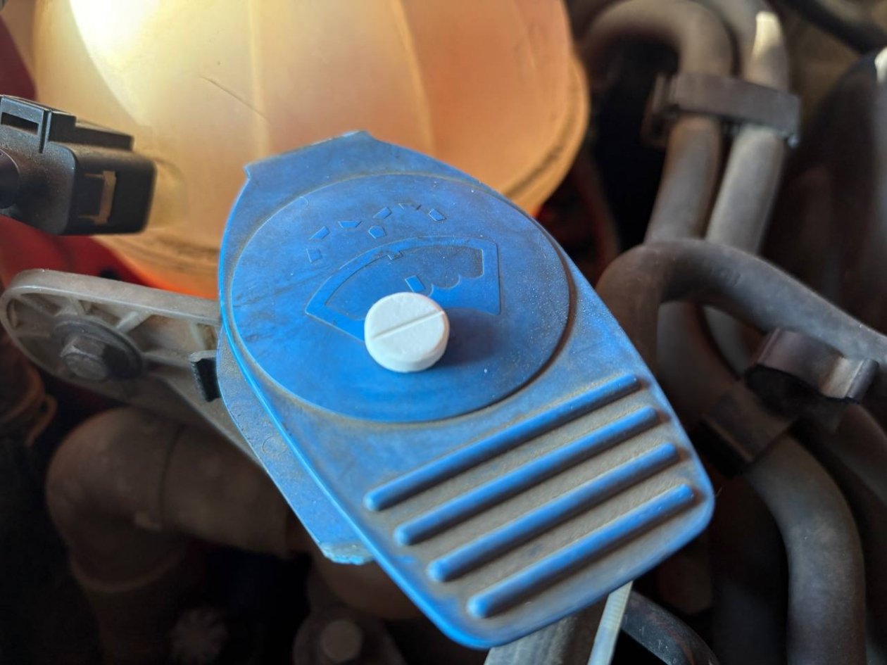 1 таблетку в омывайку - лобовое кристально-чистое целую зиму: без грязи, песка и пыли ИА KrasnodarMedia