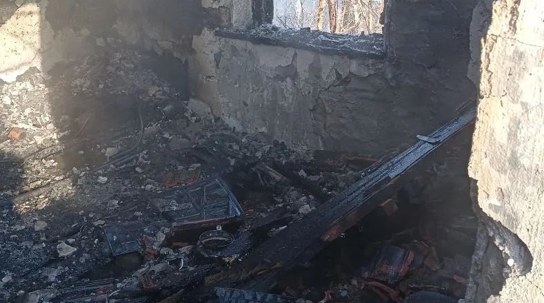 Женщину с ожогами забрали в больницу после пожара в частном доме на Ставрополье ПАСС СК