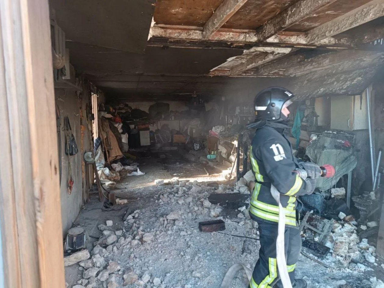 Пожар гаража пресс-службы ГУ МЧС России по Забайкалью