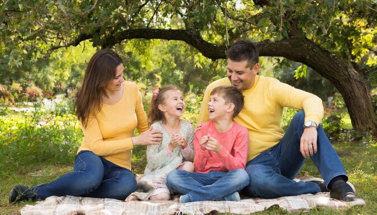 Семейный налоговый &quotкэшбэк&quot: разбираемся как работает и кто может претендовать на выплату Kandinsky 5.0 (12+)