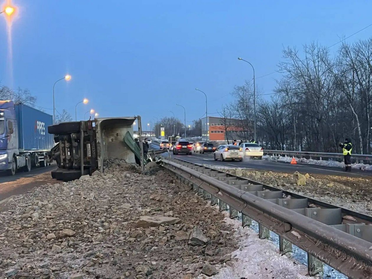 Полиция Владивостока рассказала детали ДТП с 4 пострадавшими машинами возле &quotЛемана Про&quot УМВД России по Приморскому краю