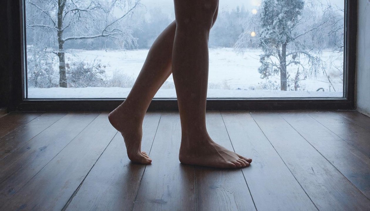 В Финляндии уже норма, а мы всё страдаем: теплый пол без лишних кабелей и труб ИИ GigaChat (18+)