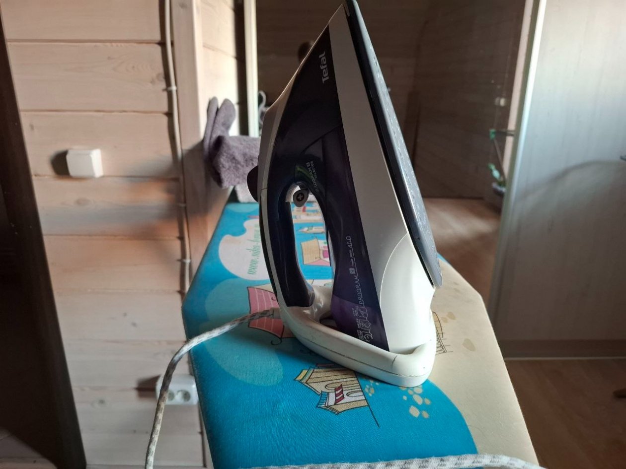 Накипь вылетит хлопьями: как почистить отверстия для пара на утюге - обойдемся без ремонтника ИА SevastopolMedia.ru