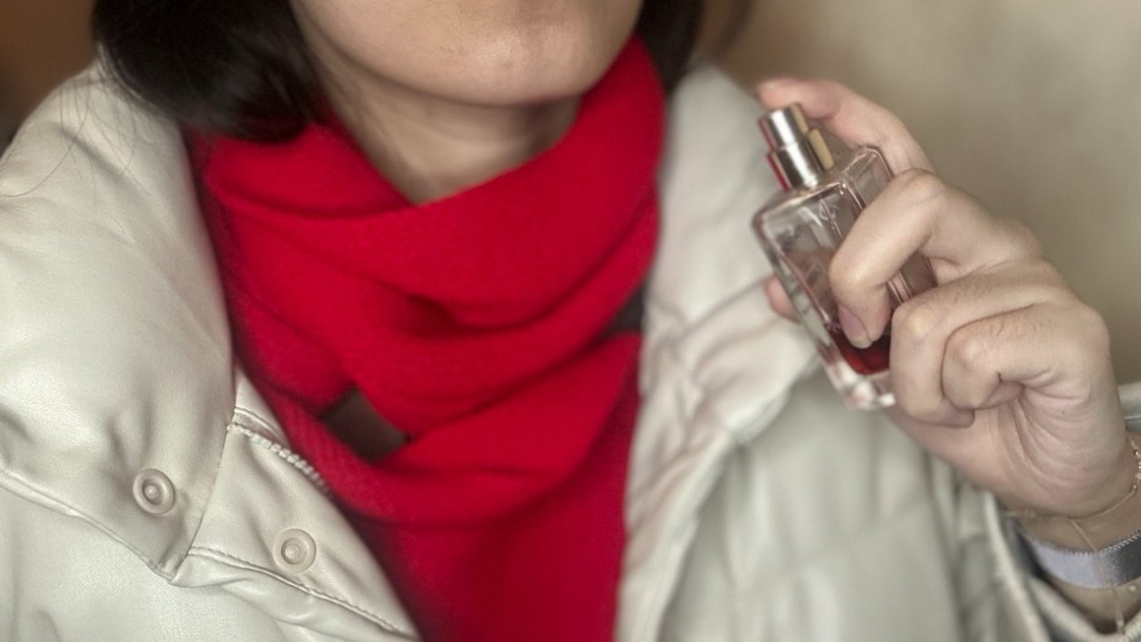 Аромат держится 5 дней: куда нужно наносить духи зимой - слышно из-под шарфа ИА Stavropol.Media