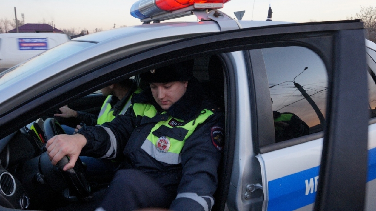 Водитель автобуса оштрафован за четырехкратное нарушение ПДД в ходе рейда ГИБДД в Иркутске Кирилл Роткин, ИА IrkutskMedia