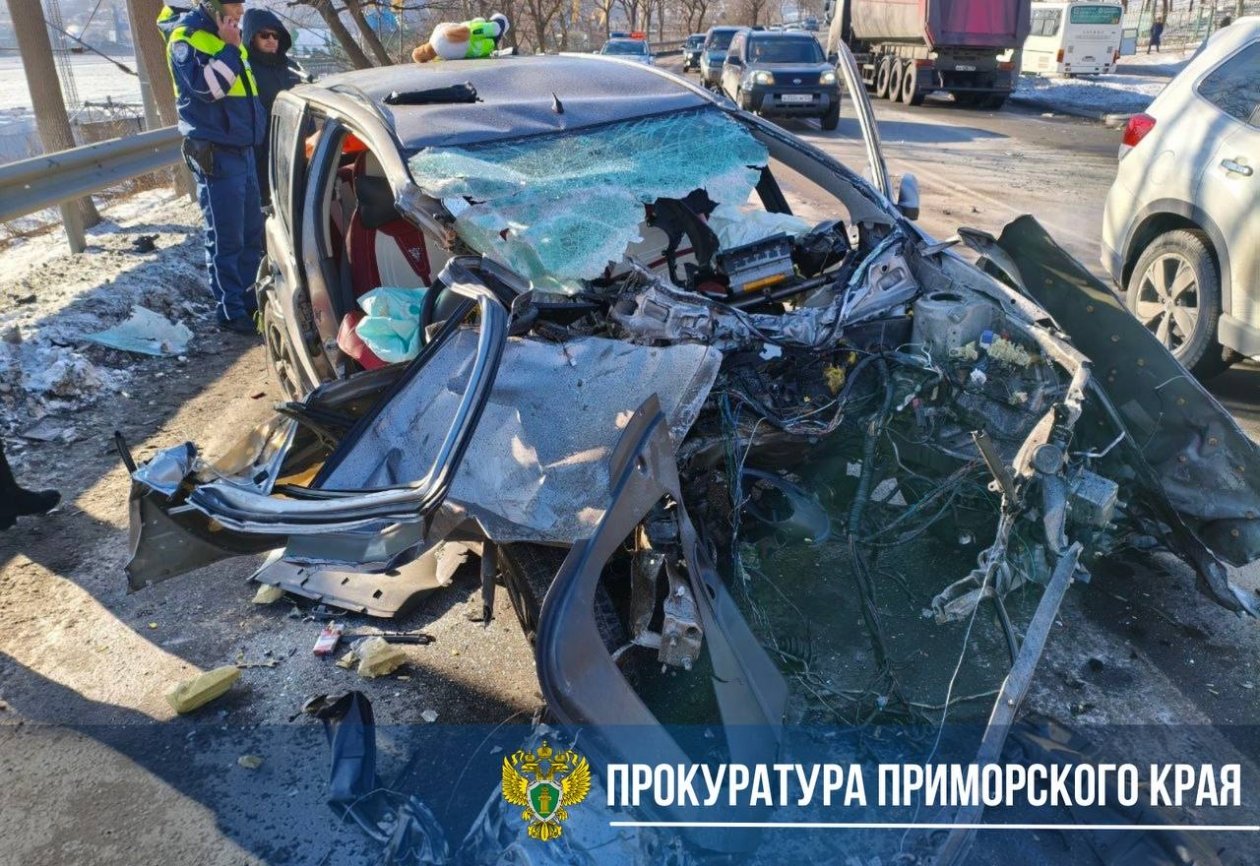 В жестком ДТП с пассажирским автобусом в Находке пострадали два человека прокуратура Находки