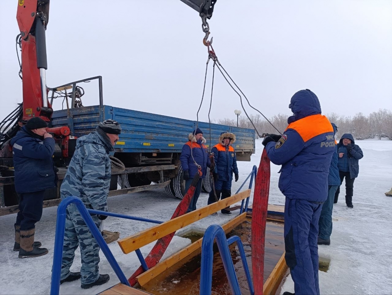 Кардиолог: если у вас больное сердце, вам категорически нельзя купаться на Крещение Пресс-служба ГУ МЧС России по РС(Я)