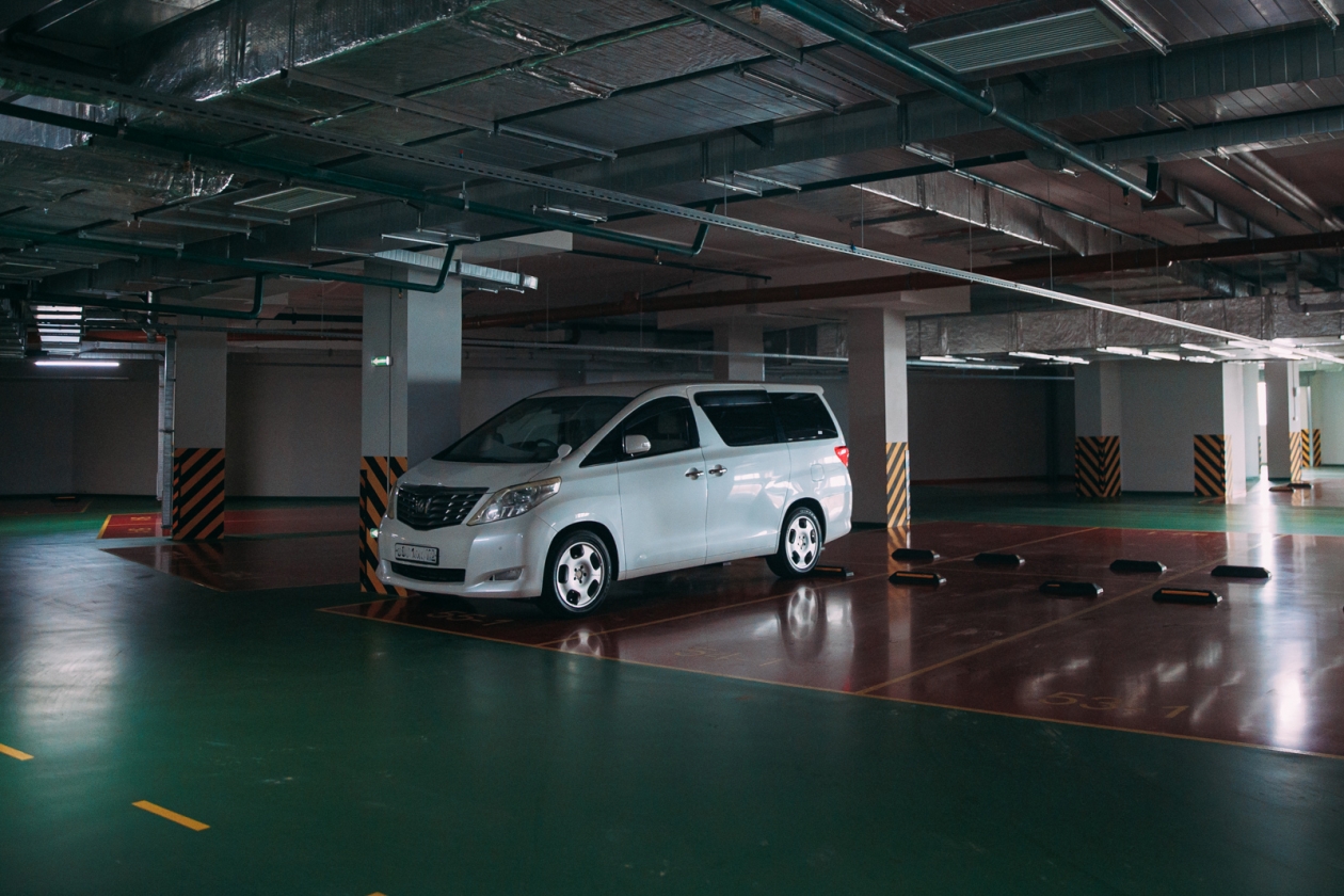 крытая парковка,  гараж, стоянка Мария Смитюк, ИА PrimaMedia