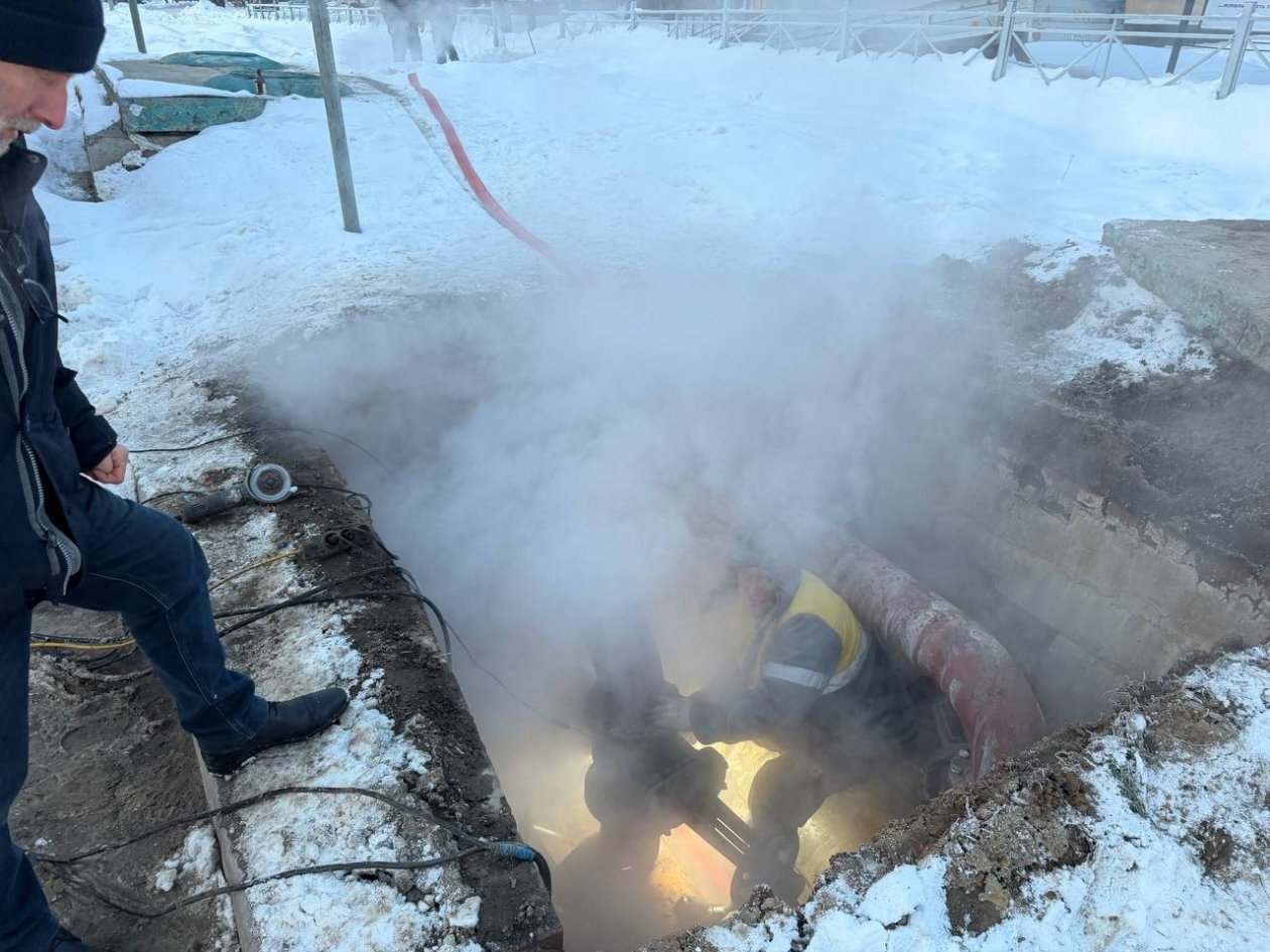 Авария на теплотрассе t.me/sobakin_mn