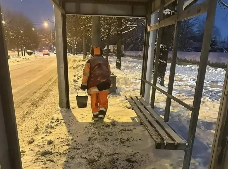 За сутки в Краснодаре расчистили от снега и льда 1200 км магистралей Пресс-служба администрации Краснодара