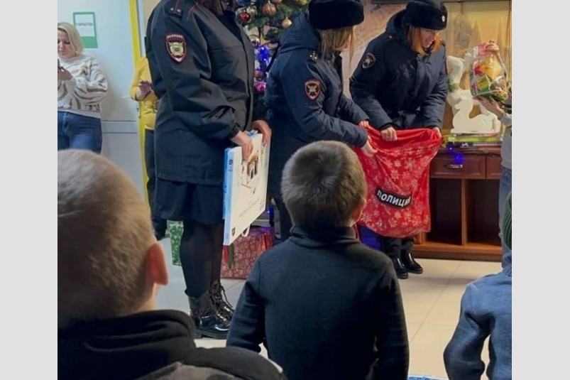 Детям устроили праздник Полиция Севастополя