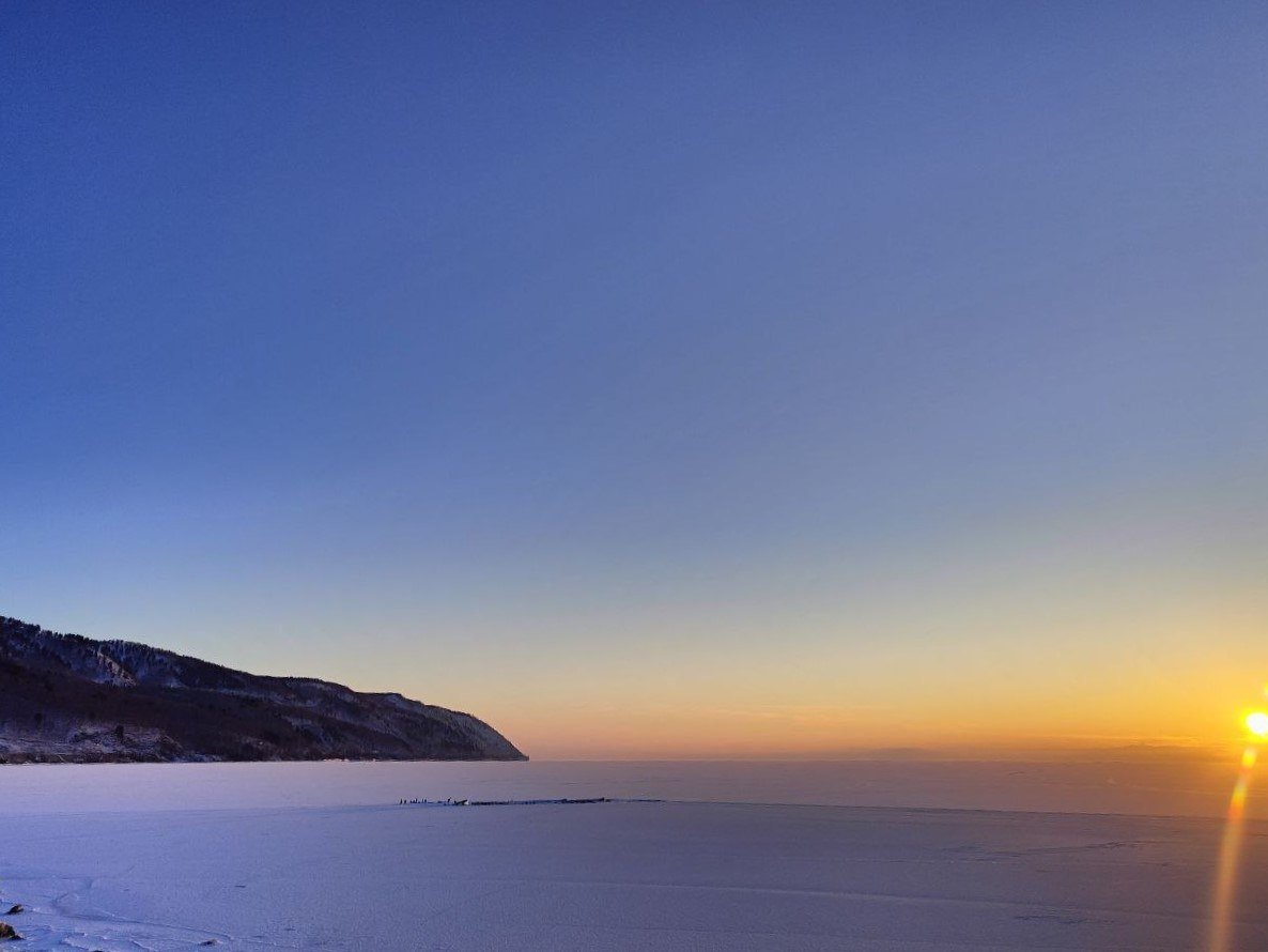 Юг Байкала покрылся льдом Пресс-служба &quotЗаповедного Прибайкалья&quot