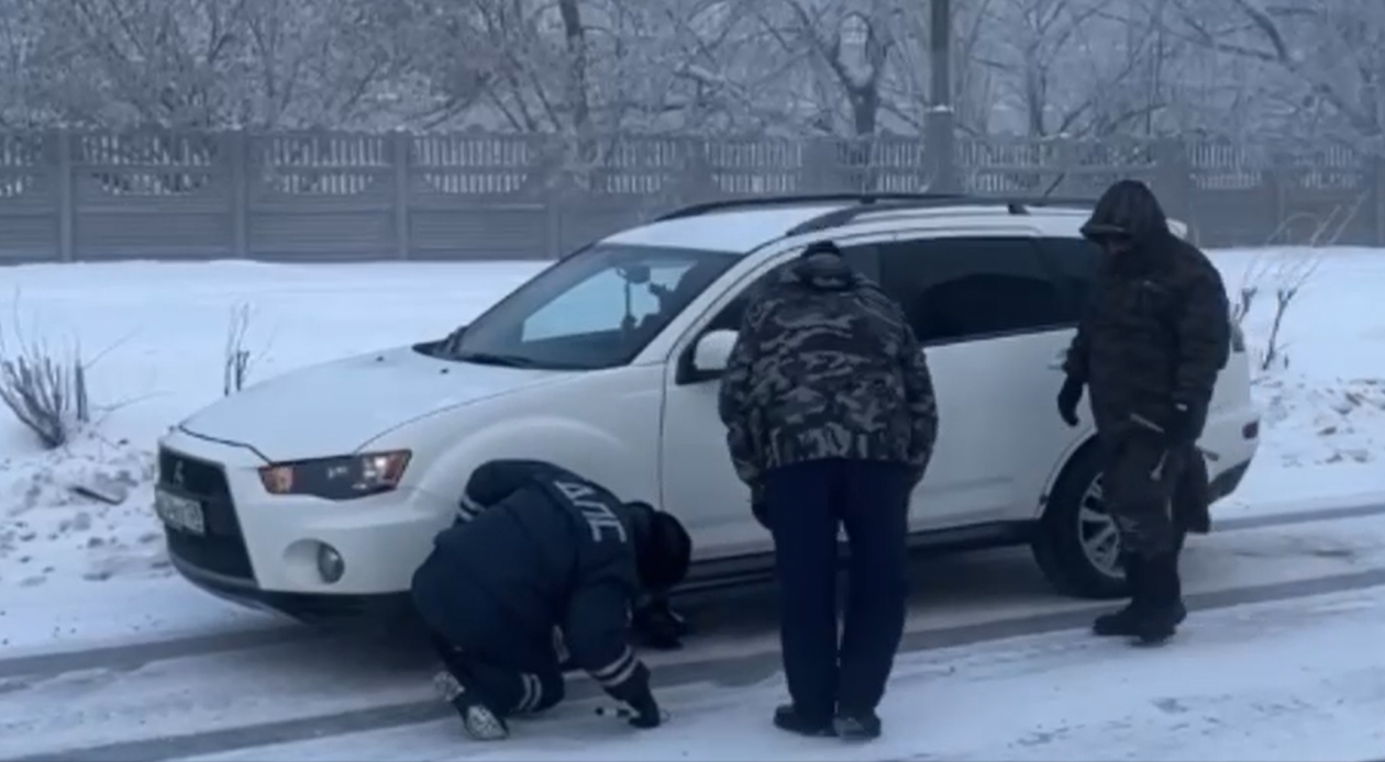 Полицейские оказали помощь людям в сильные морозы в Ангарске Отдел пропаганды Госавтоинспекции региона