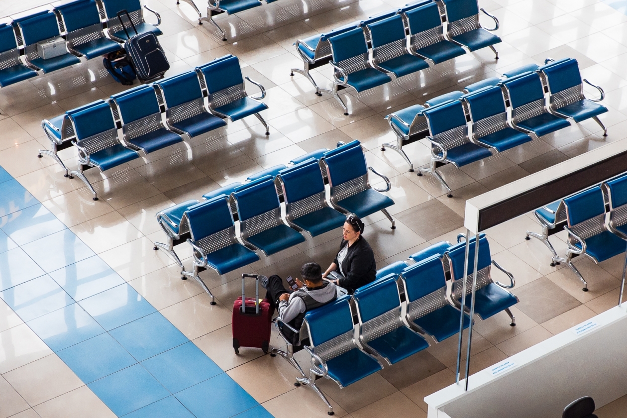 Пьяный мужчина оскорблял других пассажиров и работников аэропорта Иркутска Илья Аверьянов, ИА PrimaMedia