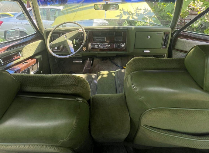 Oldsmobile 98 Regency Sedan выставили на продажу за 1,5 млн рублей Скриншот сайта объявлений