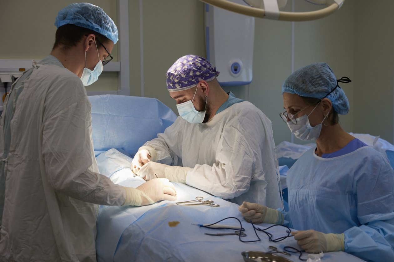 Избитой в Москве модели из Краснодара будут ставить пластину в череп Дмитрий Осипчук