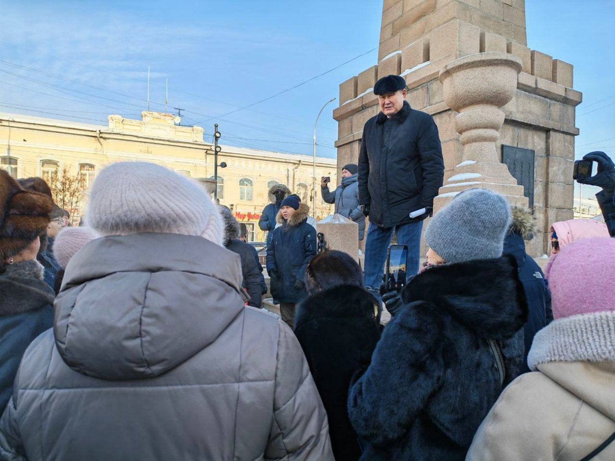 Мархаеву помешали встретиться с избирателями на площади Революции КПРФ Бурятия