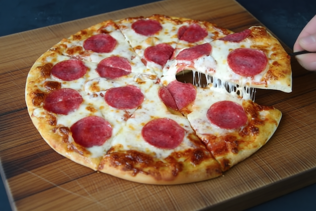 Тематическое фото Сгенерировано Qwen Chat (18+)