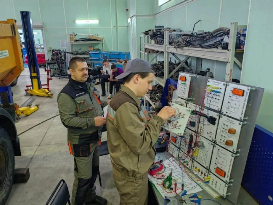 Отборочный этап конкурса &quotМастер года&quot проходит в Хабаровском крае Пресс-служба министерства образования и науки Хабаровского края