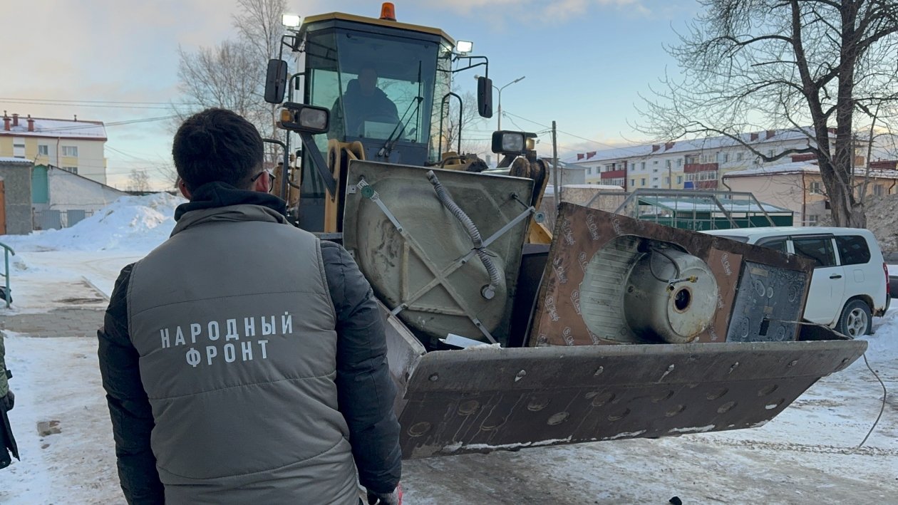 Волонтеры пресс-служба отделения Народного фронта по Сахалинской области