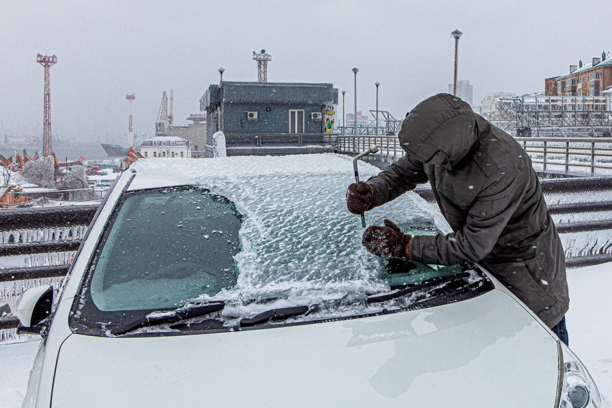 снег, зима, снегопад, ледяной дождь, машина Мария Смитюк, ИА PrimaMedia
