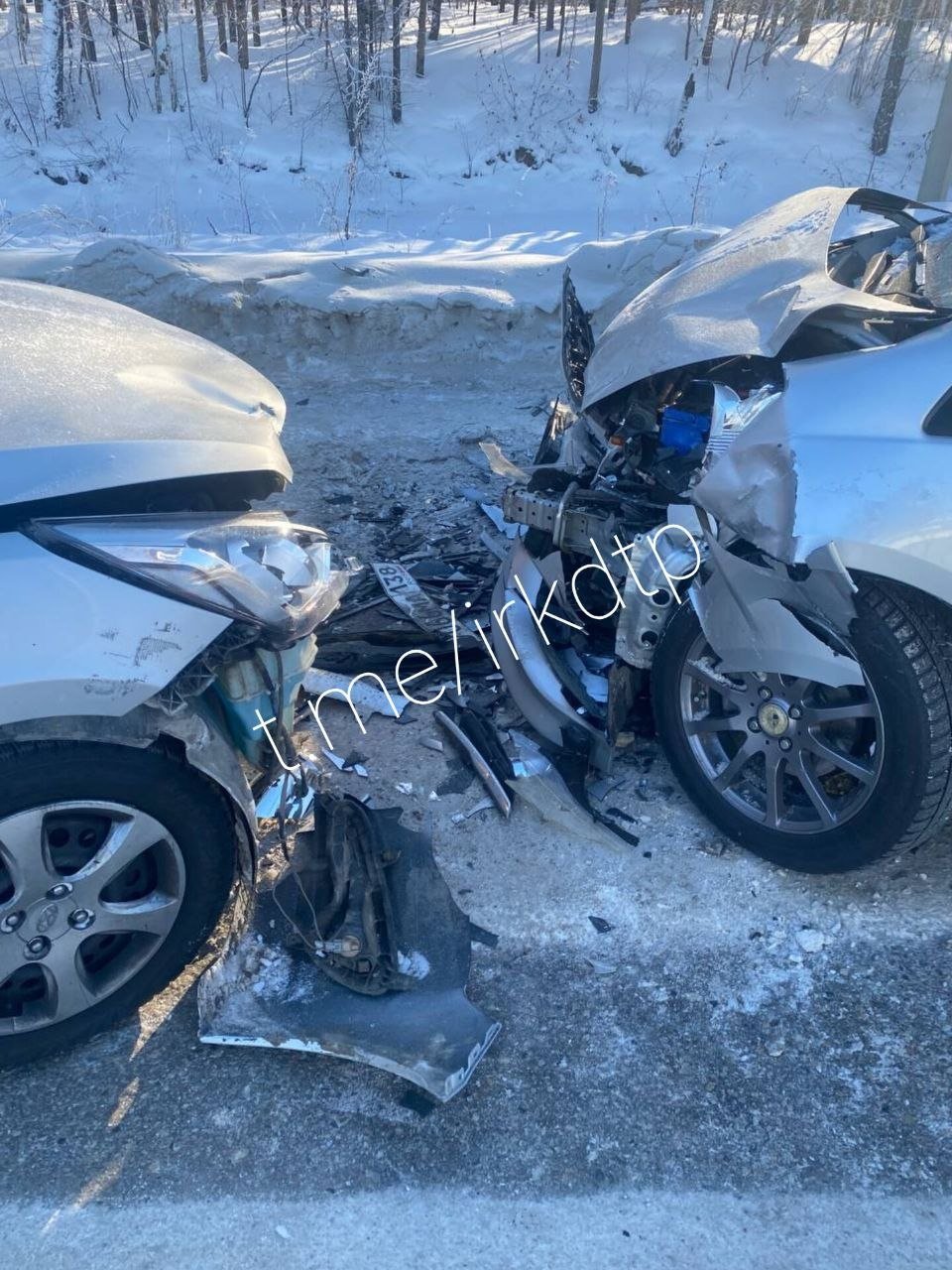 Две иномарки жестко столкнулись на въезде в микрорайон Березовый под Иркутском ДТП 38RUS (18+)