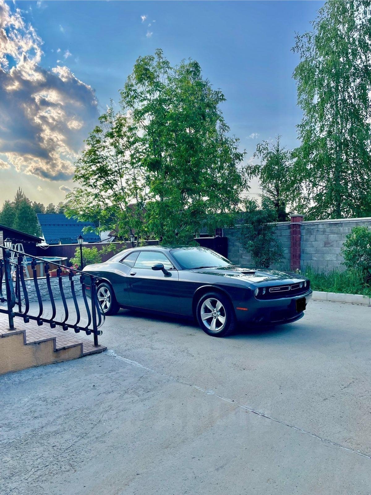 В Иркутске продают культовый спорткар Dodge Challenger из Нью-Йорка Сайт бесплатных объявлений