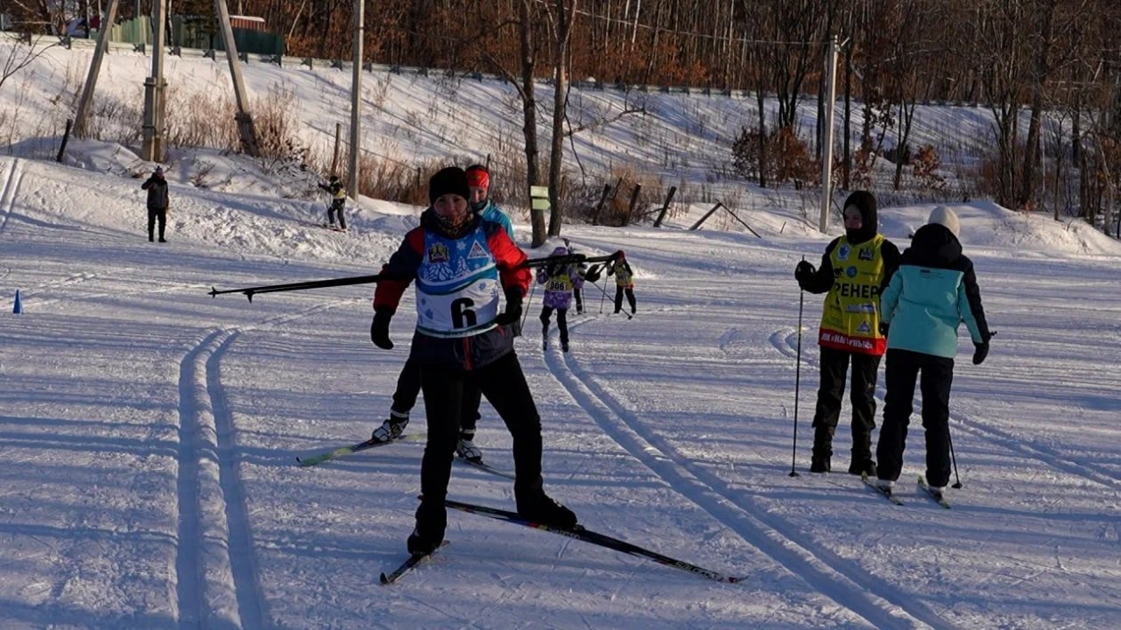 На лыжном комплексе &quotНагорный&quot состоялась презентация новой тренировочной формы сборной региона Пресс-служба ХРО Единая Россия