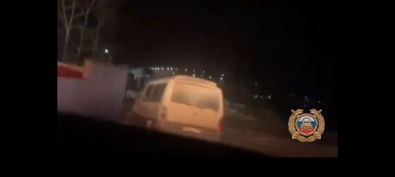 Пьяный подросток за рулем микроавтобуса устроил погоню с полицией в Тулуне Госавтоинспекция региона