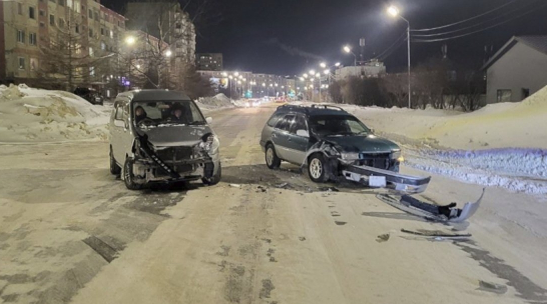 С места происшествия Госавтоинспекция УМВД России по Магаданской области
