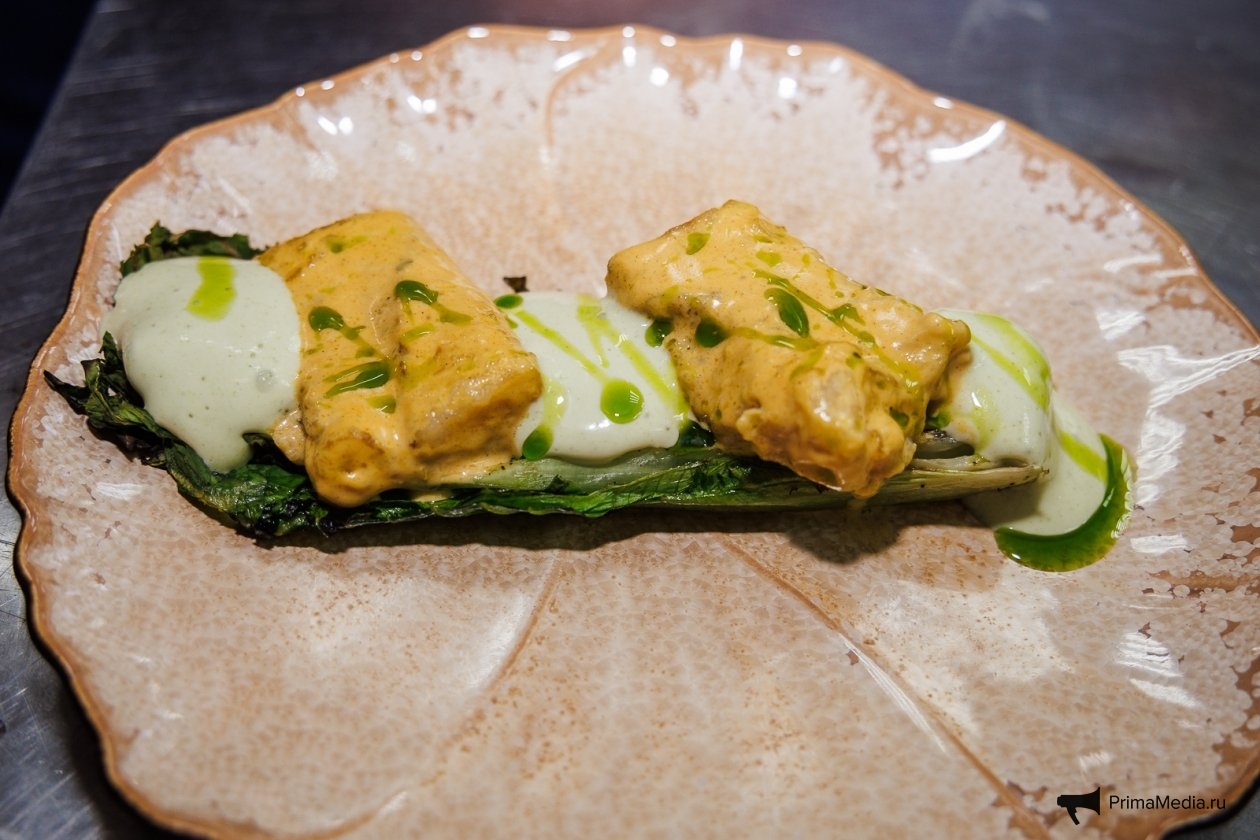 Стейк романо-минтай с муссом карри-розмарин Евгений Кулешов, ИА PrimaMedia