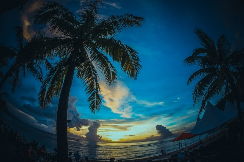 Туристы сознательно едут в несезон и отдыхают почти даром Илья Табаченко