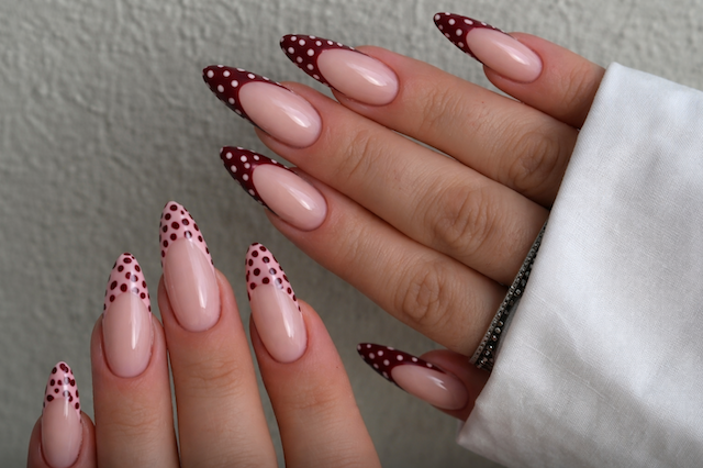 Сгенерировано Qwen Chat (18+)