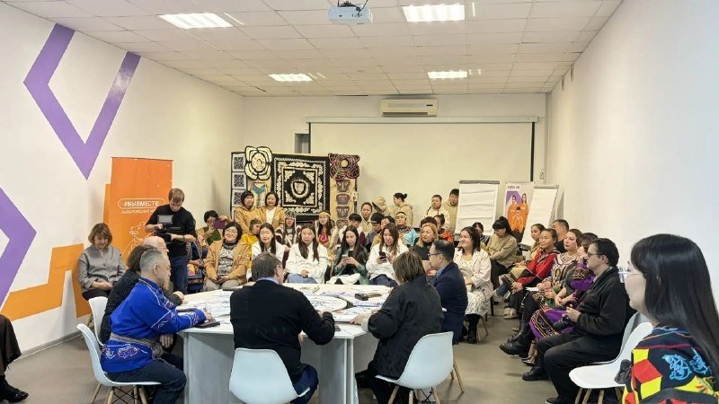 Тематическое фото ТГ-кана главы Амурского муниципального района (18+)