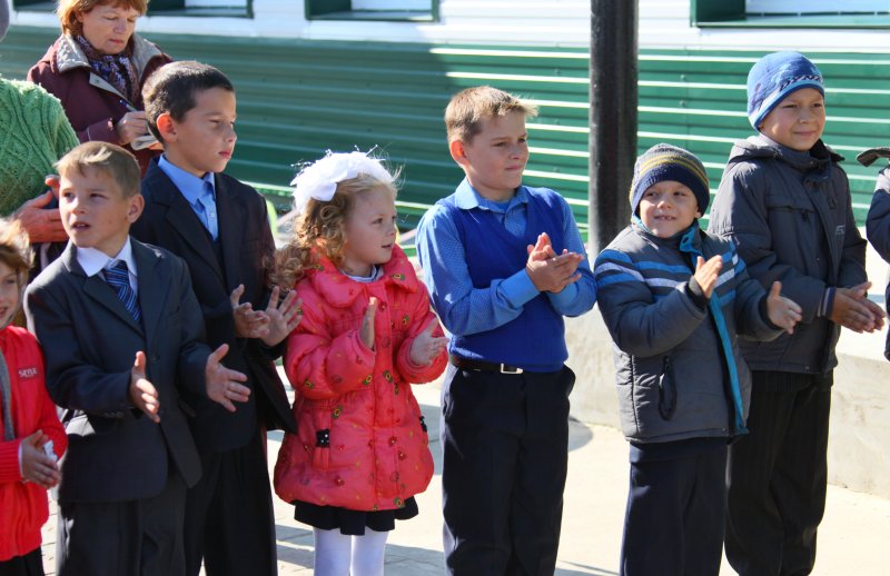 "Утонувшая" в прошлогодний паводок школа–детсад с.Новое ЕАО распахнула двери после ремонта, Фото с места события из других источников