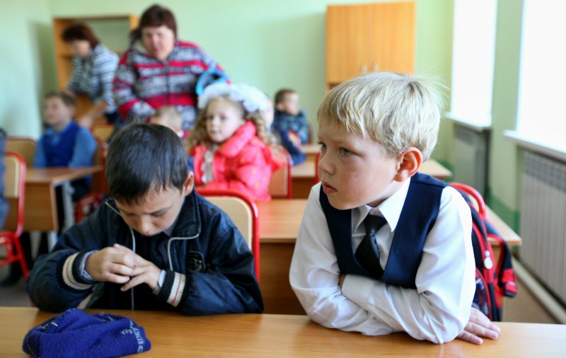 "Утонувшая" в прошлогодний паводок школа–детсад с.Новое ЕАО распахнула двери после ремонта, Фото с места события из других источников