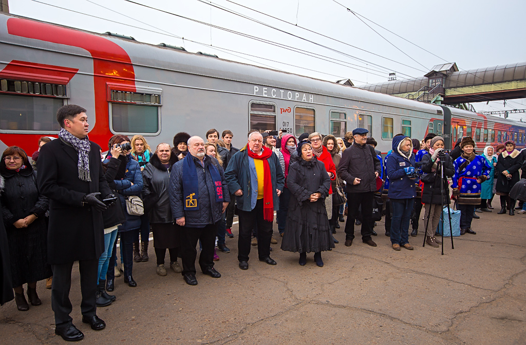 Кинопоезд "ВГИК-95" прибыл в столицу Бурятии сегодня утром, Фото с места события собственное