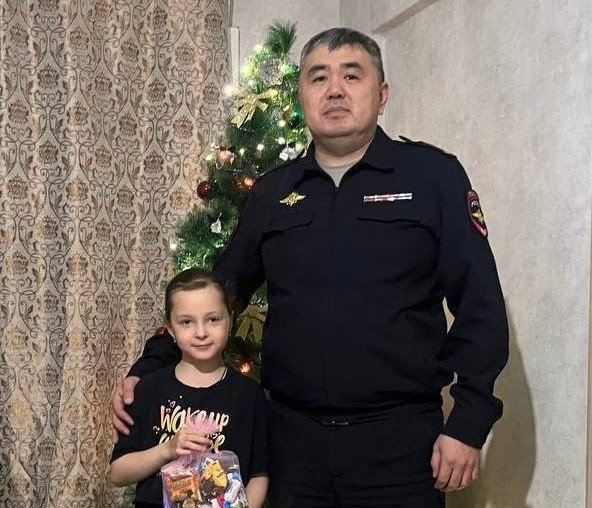 Полицейские в Бурятии исполнили мечту юного волонтера МВД Бурятии