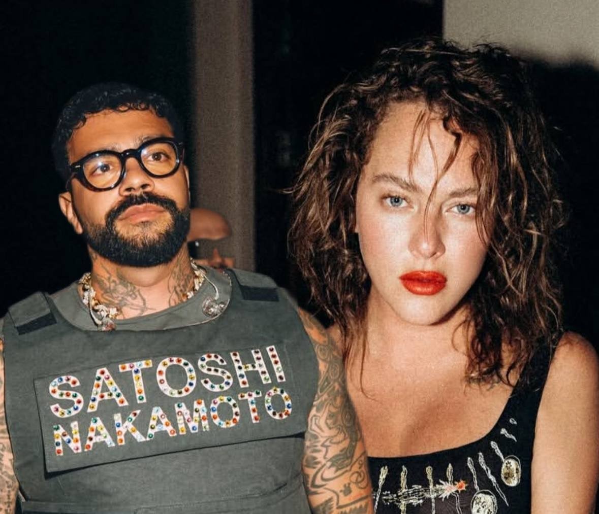 Тимати и Аглая Тарасова коллаж сгенерирован PrimaDonna.media на основе соцсетей знаменитостей