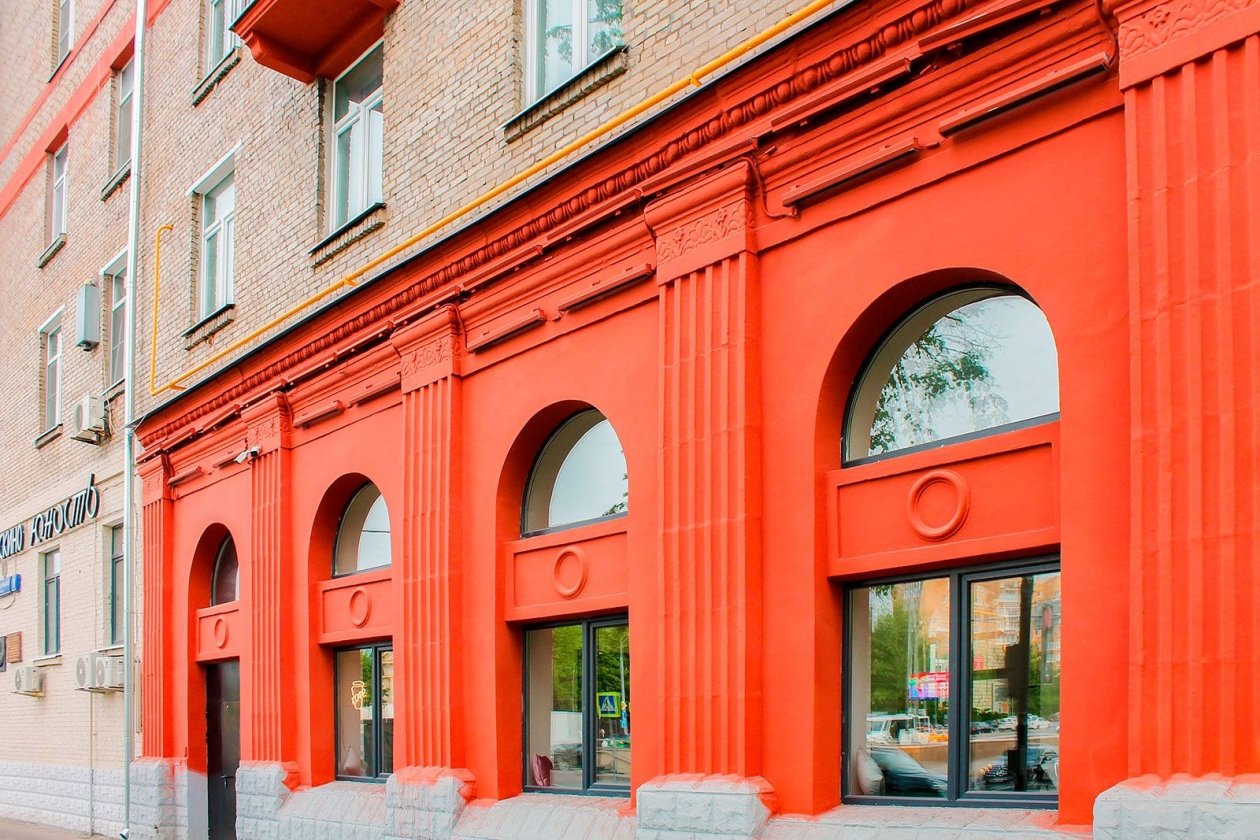 Каннелированные колонны и барельефы на улице Маршала Рыбалко https://www.mos.ru