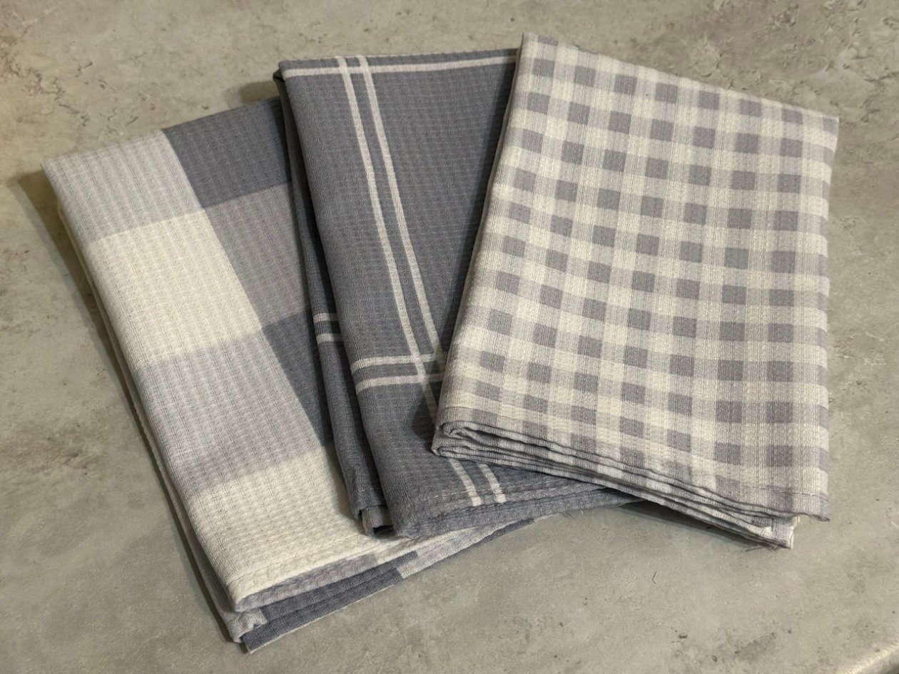 Насыпаю на пятна и оставляю на 15 минут - и полотенца стали белее новых: даже застарелый жир не страшен ИА StolicaMedia